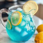 Erfrischende Blaue Himbeere Limonade für den Sommer