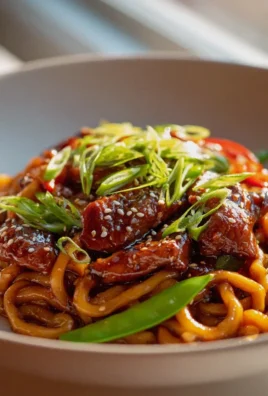 Hähnchen Teriyaki Nudeln mit Honig-Soja Glasur – Aromatisch!