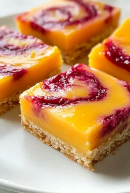 Himbeer-Mango-Riegel mit buttrigem Boden