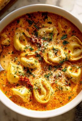 Käse-Tomaten-Tortellini-Suppe: Cremig und lecker!