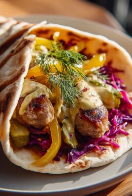 Leckere Weihnachtsmarkt Hähnchenbratwurst Wraps mit Rindfleisch