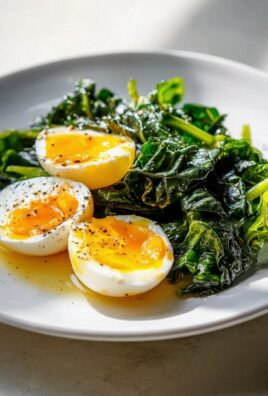 Low Carb Dinner: Hartgekochtes Ei mit Blattgemüse genießen!