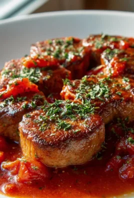 Protein Medaillons in Tomaten Kräuter Soße: Einfach köstlich!