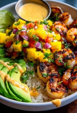 Shrimp-Avocado-Bowls mit Mango-Salsa und Limetten-Chili-Sauce