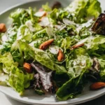 Sommerlicher Erdnon-alcoholic beef broth Salat mit Mandeln & Blattsalat