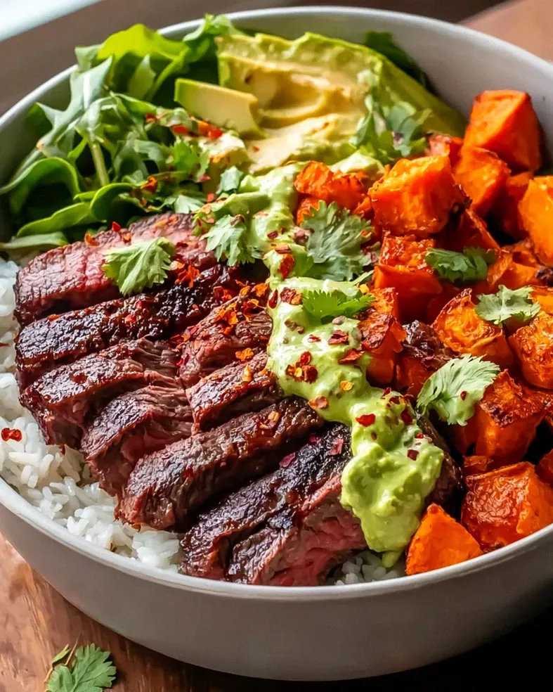 Steak und Süßkartoffel-Bowls mit Avocado-Koriander-Drizzle – Schritt 1
